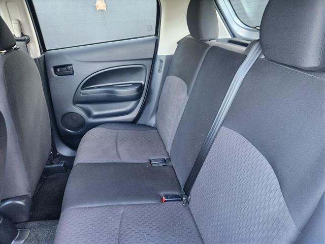 2017 Mitsubishi Mirage ES