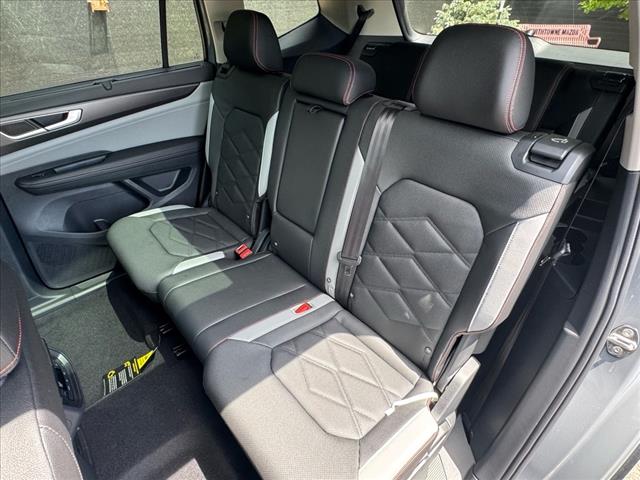 2025 Volkswagen Atlas Peak Edition 4Motion
