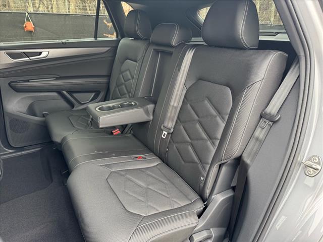 2025 Volkswagen Atlas Cross Sport SE 4Motion