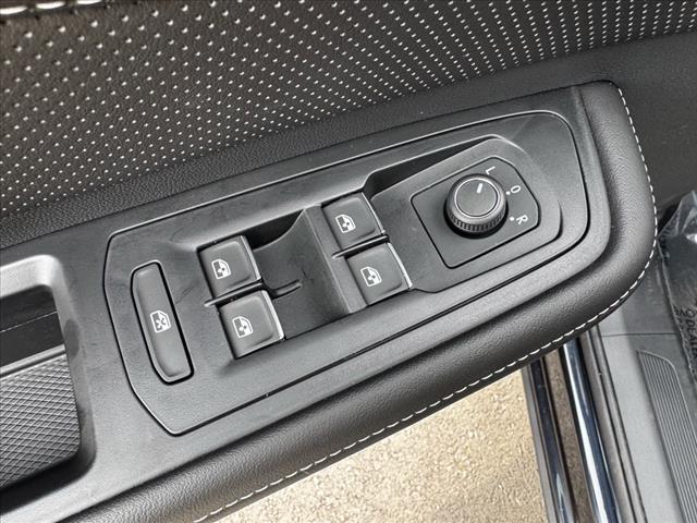 2025 Volkswagen Atlas Cross Sport SE 4Motion
