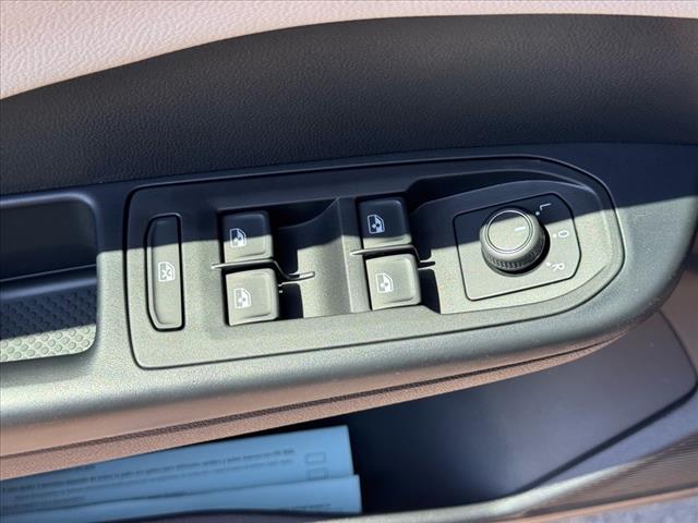 2025 Volkswagen Taos S