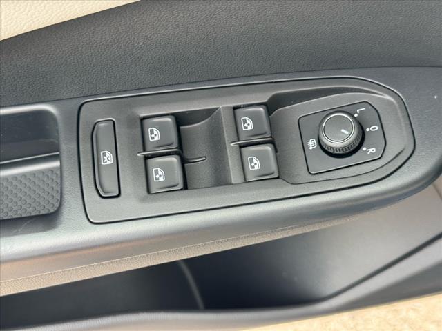 2025 Volkswagen Taos S 4Motion