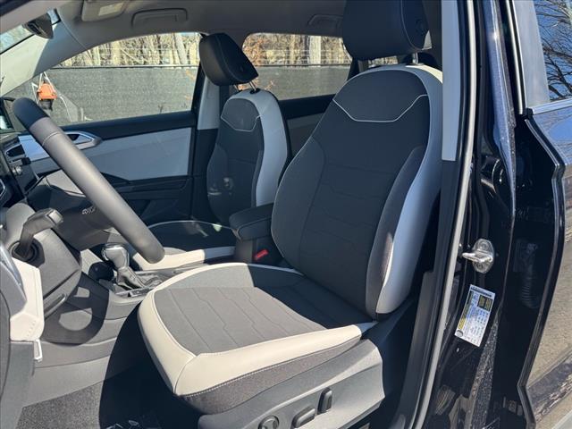 2025 Volkswagen Taos SE