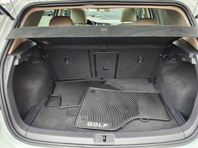 2018 Volkswagen Golf TSI SE