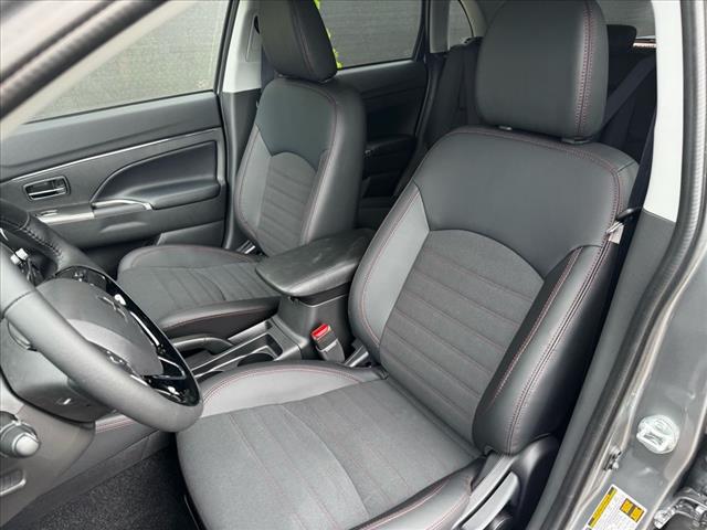 2025 Mitsubishi Outlander Sport SE