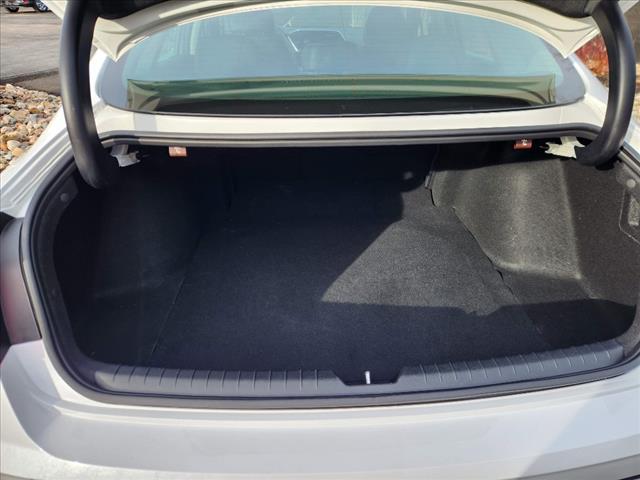 2023 Hyundai SONATA Hybrid Limited