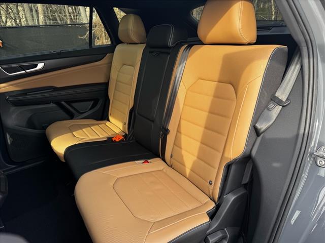 2025 Volkswagen Atlas Cross Sport SEL R-Line Black 4Motion