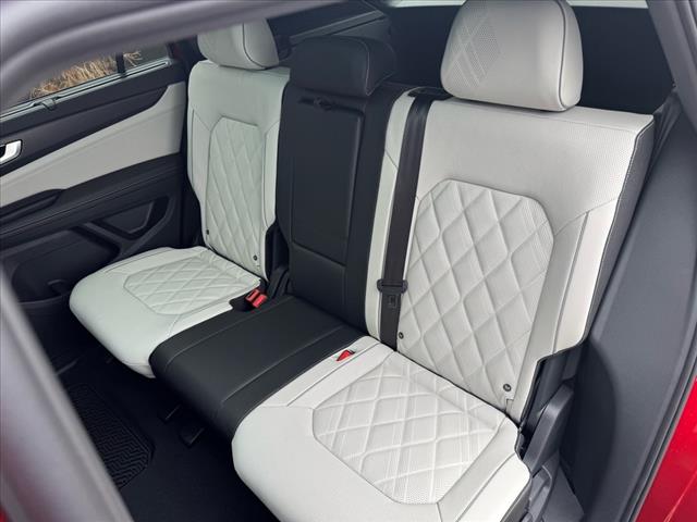 2025 Volkswagen Atlas Cross Sport SEL Premium R-Line 4Motion