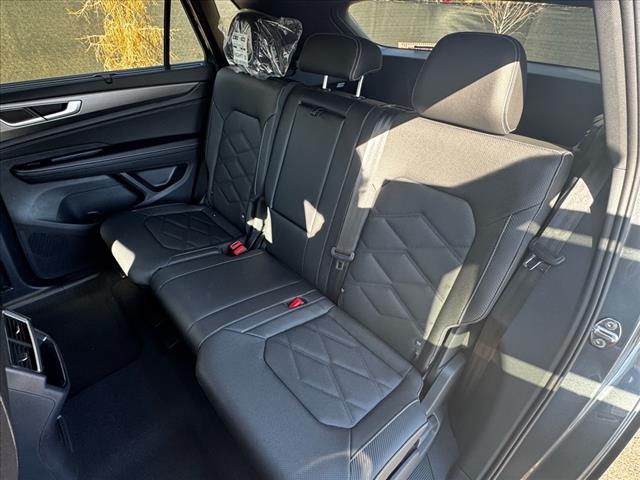 2025 Volkswagen Atlas Cross Sport SE 4Motion
