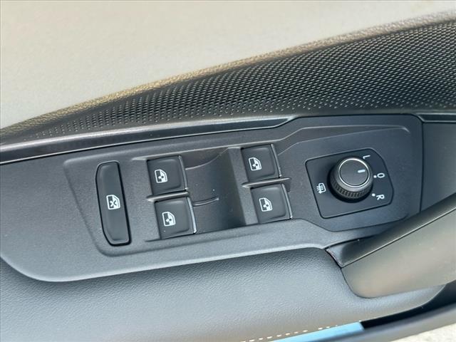 2025 Volkswagen Tiguan SE