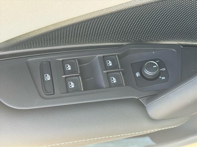 2025 Volkswagen Tiguan SE 4Motion