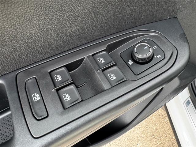 2025 Volkswagen Taos SE 4Motion