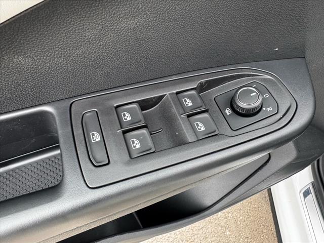 2025 Volkswagen Taos SE 4Motion