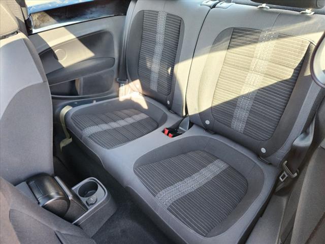 2013 Volkswagen Beetle 2.0T TURBO W/SUN/