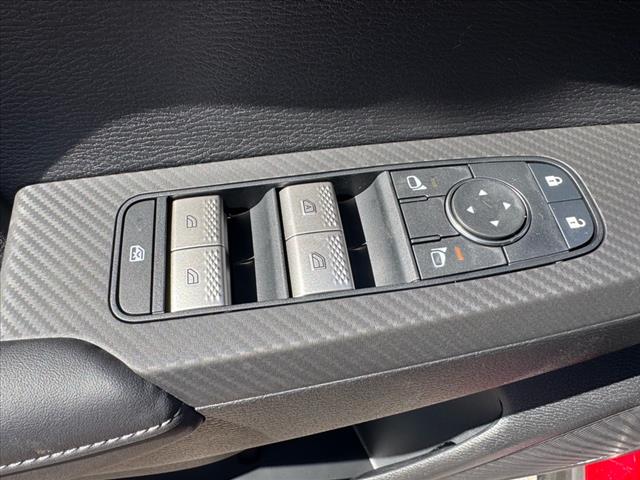 2025 Mitsubishi Outlander ES