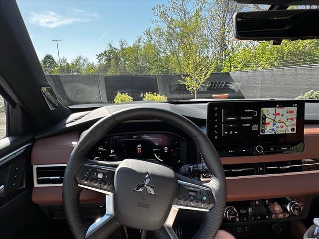 2025 Mitsubishi Outlander SEL