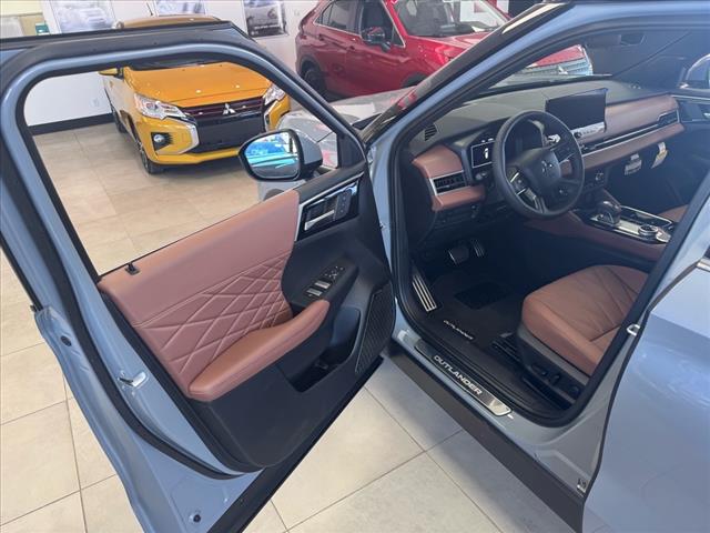 2025 Mitsubishi Outlander SEL