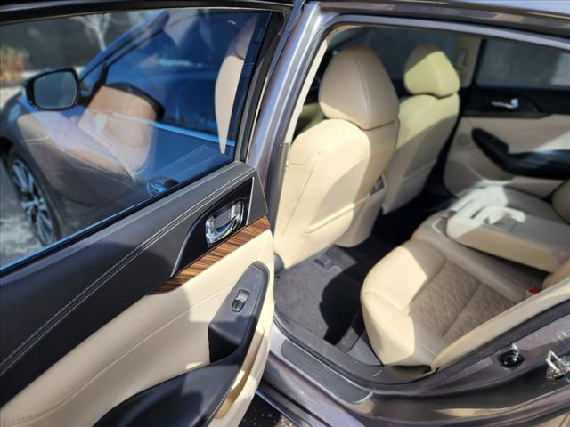 2017 Nissan Maxima Platinum