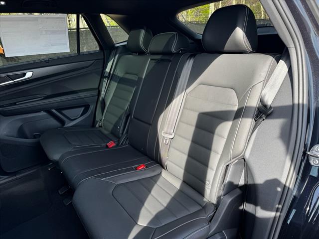 2025 Volkswagen Atlas Cross Sport SEL R-Line Black 4Motion