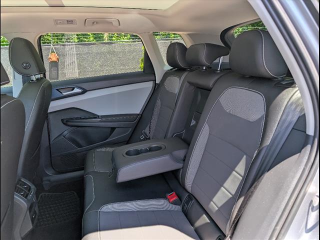 2024 Volkswagen Taos SE 4Motion