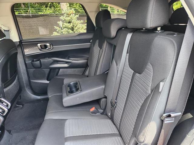 2024 Kia Sorento LX