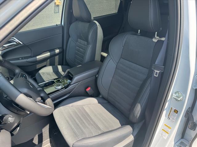 2025 Mitsubishi Outlander Trail Edition