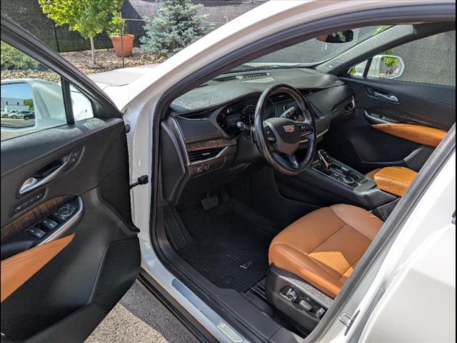 2020 Cadillac XT4 Premium Luxury