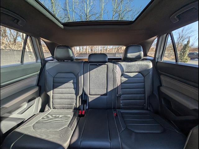 2022 Volkswagen Atlas Cross Sport V6 SEL Premium R-Line 4Motion