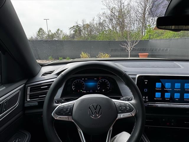2025 Volkswagen Atlas Cross Sport SE 4Motion