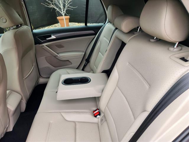 2018 Volkswagen Golf TSI SE