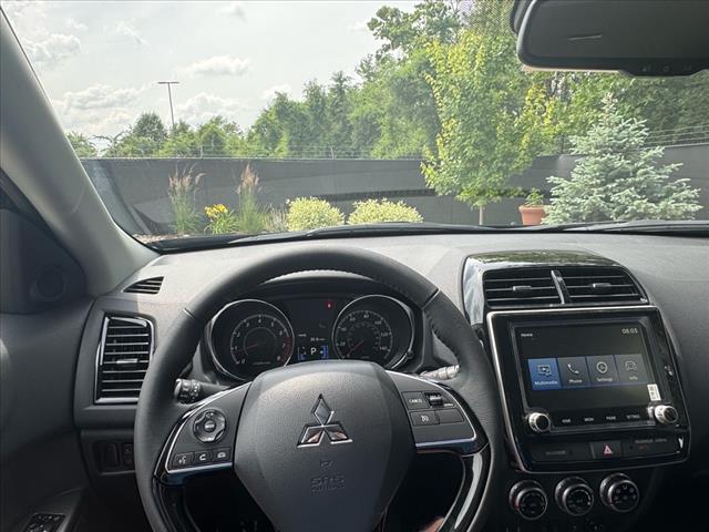 2025 Mitsubishi Outlander Sport SE