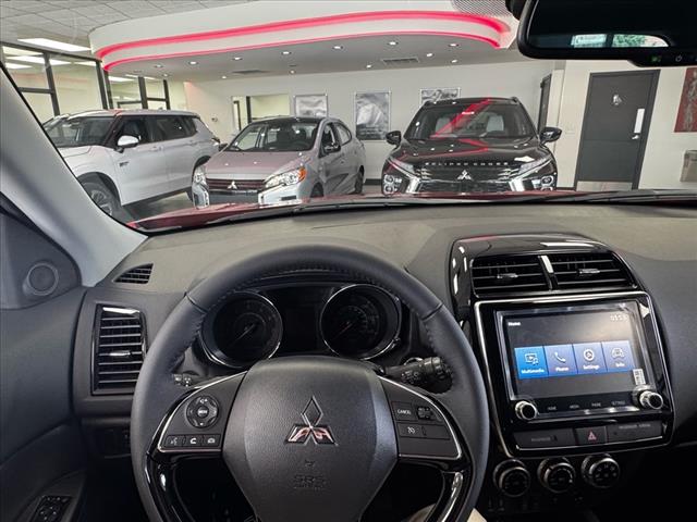 2025 Mitsubishi Outlander Sport SE