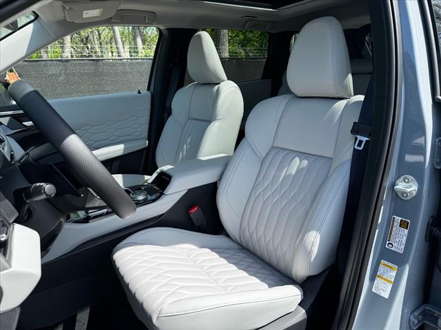 2025 Mitsubishi Outlander SEL