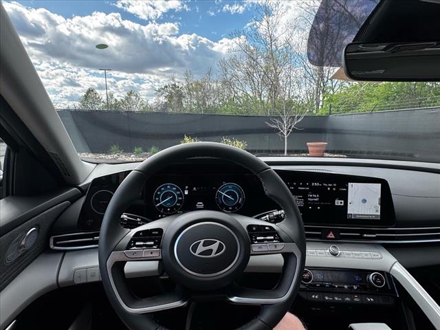 2025 Hyundai ELANTRA Hybrid Limited
