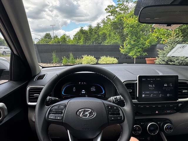 2025 Hyundai VENUE SEL