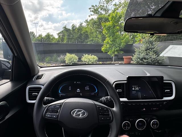 2025 Hyundai VENUE Limited