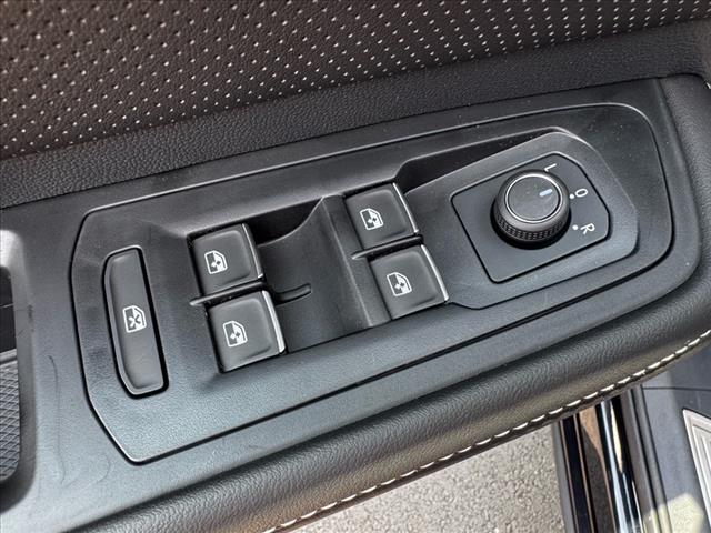 2025 Volkswagen Atlas Cross Sport SEL 4Motion