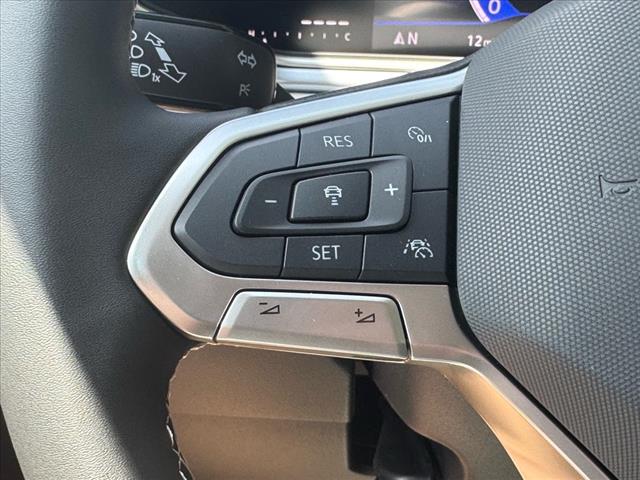 2025 Volkswagen Taos SE