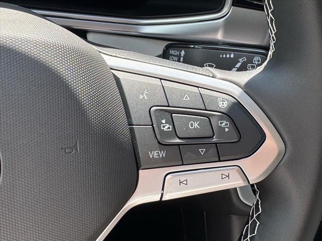 2025 Volkswagen Taos SE 4Motion