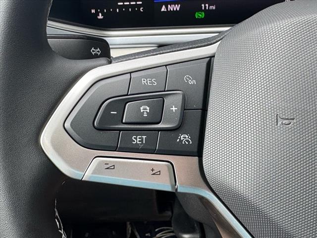 2025 Volkswagen Taos SE 4Motion