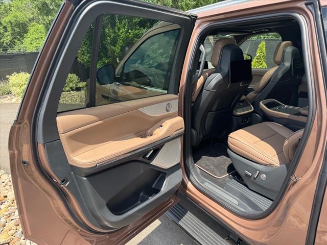 2025 Lincoln Navigator L Black Label