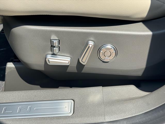 2025 Lincoln Nautilus Hybrid Reserve