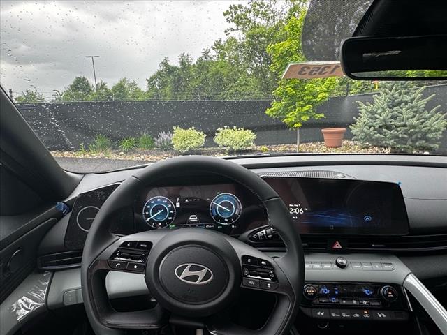 2025 Hyundai ELANTRA Hybrid Limited