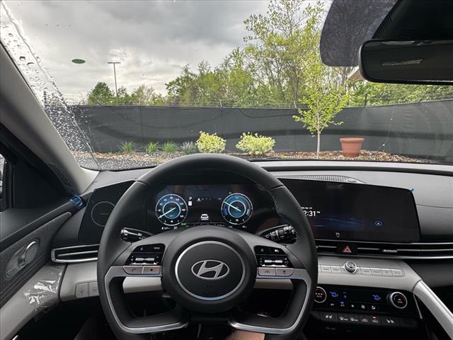 2025 Hyundai ELANTRA Hybrid Limited