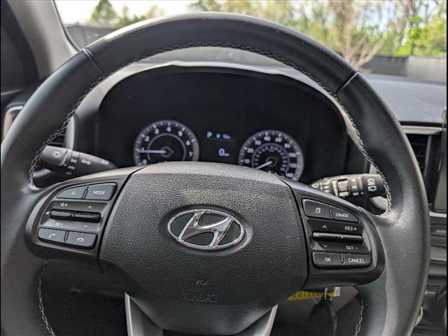 2022 Hyundai VENUE SEL