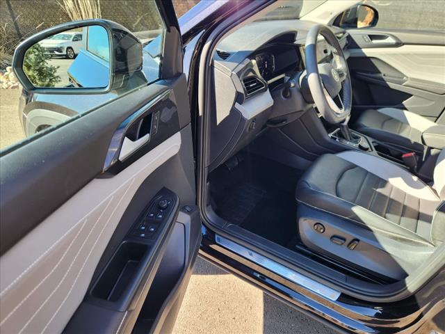 2024 Volkswagen Taos SEL 4Motion