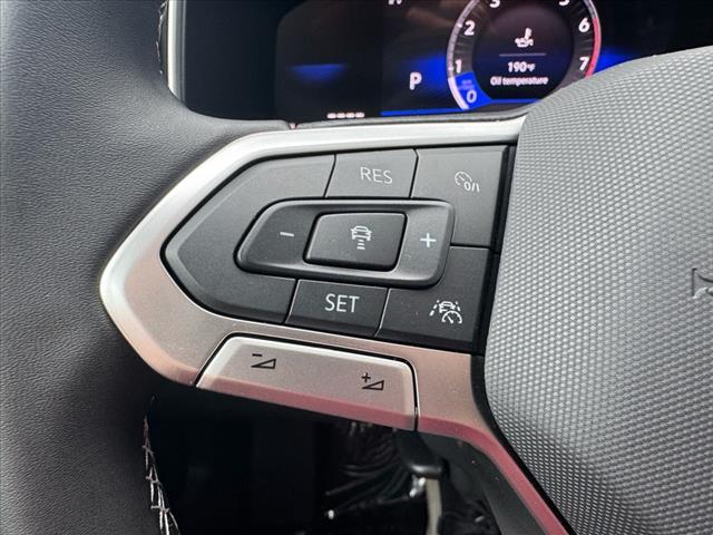 2025 Volkswagen Taos SE 4Motion