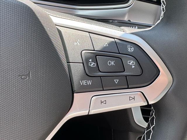 2025 Volkswagen Taos SE 4Motion