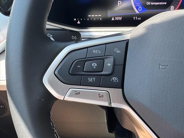 2025 Volkswagen Taos SE 4Motion