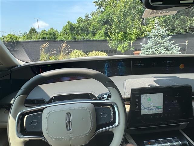 2025 Lincoln Nautilus Hybrid Reserve